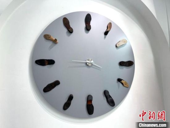 《人类的文明能走多远?》之罗马时间。杨烨炘供图 《人类的文明能走多远?》之罗马时间。杨烨炘供图
